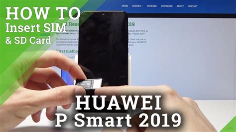 Inserting SIM into your Huawei P smart 